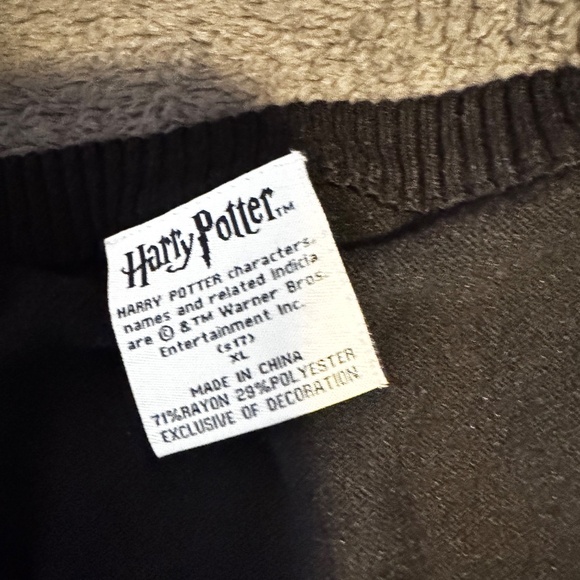 Slytherin Sweater XL - Picture 2 of 2
